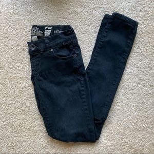 refuge | Skinny Distressed Black Low-Rise Pants